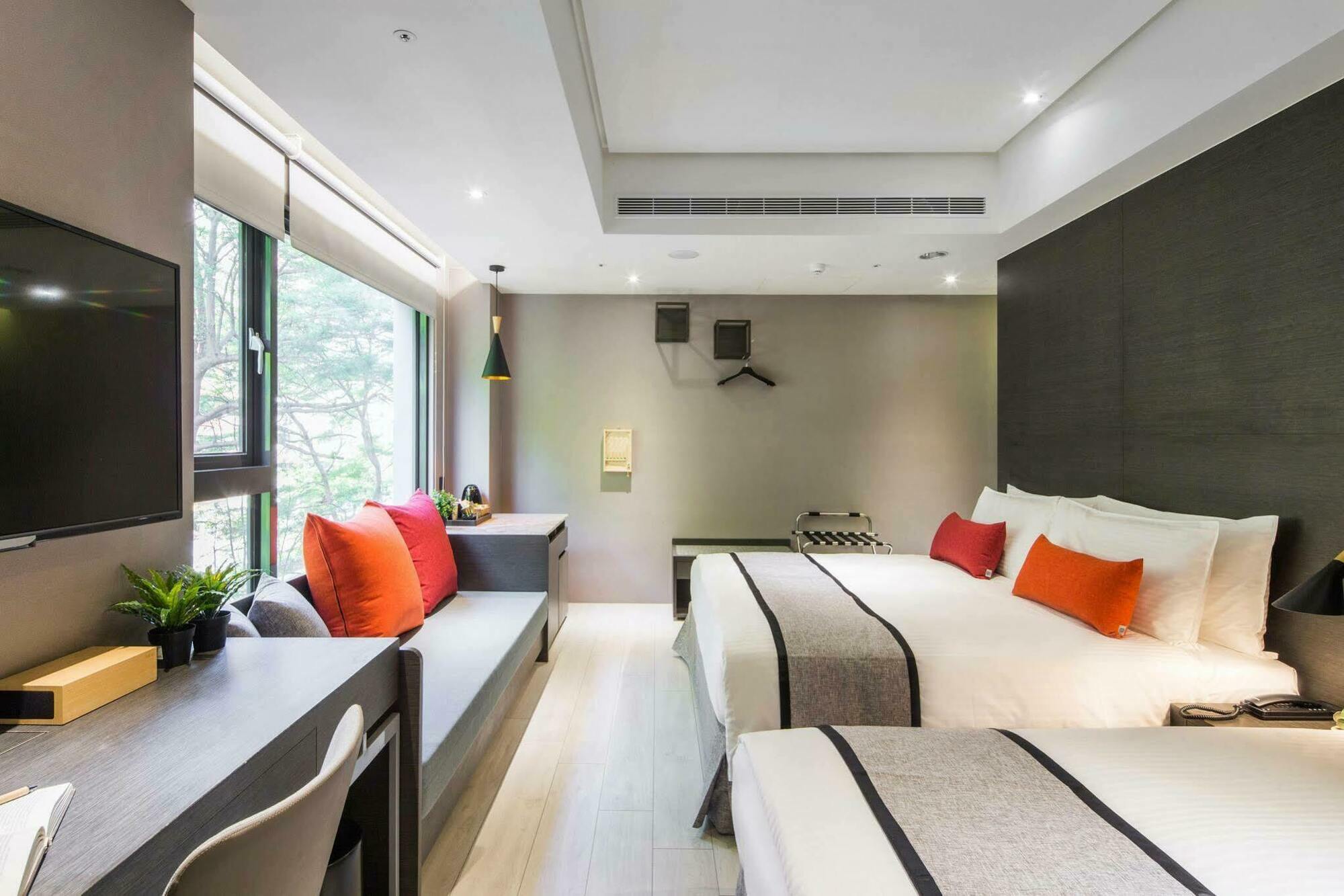 Icasa Hotel - By Cosmos Creation 台中 外观 照片